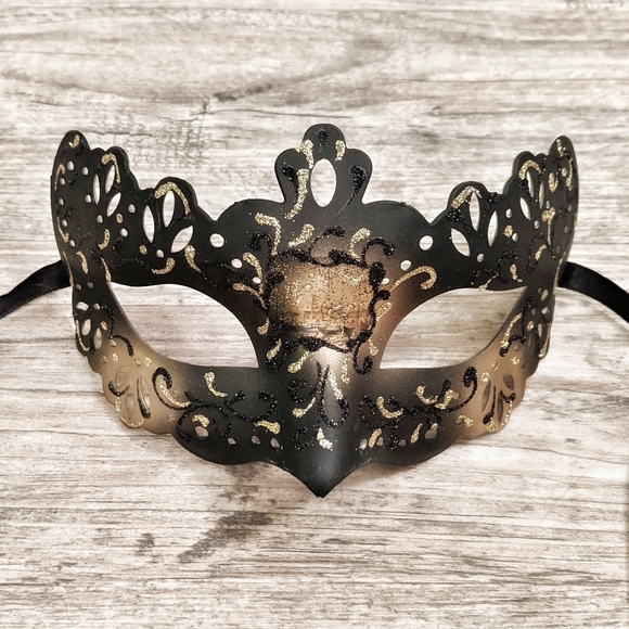 Venetian Cat Eye Mask Masquerade Mask Mardi Gras Mask - Picture 3 of 3